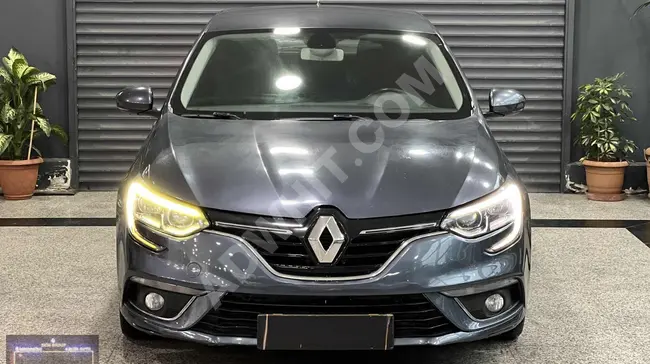 RENAULT MEGANE موديل 2017 نصف المبلغ مقدماً + بدون قطع غيار مغيرة + 220,000 كم +  أوتوماتيكي + 110 حصان