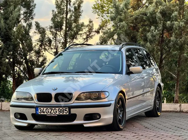 Auto Paris 2002 Model Bmw 3.30 D Touring Recaro