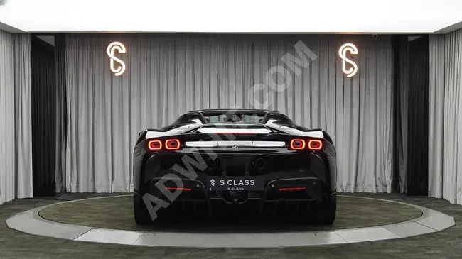 FERRARI SF90 SPIDER CARBON موديل 2024 سيراميك, شاشة راكب, رفع سيارة - SCLASS