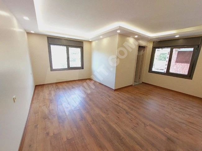 YEŞİL EMLAK'TAN KUZGUNCUK ÜSTÜNDE 4+1 LUX BİNADA 4.KAT YENİ SIFIR 3 BANYOLU 170M² SATILIK DAİRE