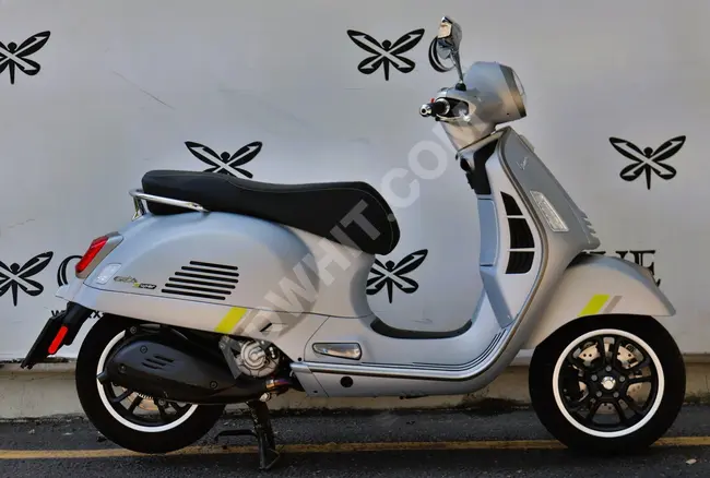 دراجة VESPA GTS 300 SUPERTECH موديل 2023  ABS  للبيع من X-CLUSIVE