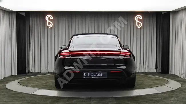 PORSCHE TAYCAN TURBO S موديل 2020 محور خلفي, نظام تعليق هوائي,  نظام صوت BOSE - بدون عيوب - SCLASS