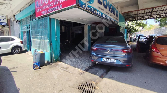 Shop for sale in ÜMRANİYE SANAYİ - Corner facade with an area of 114 square meters with occupation permit.