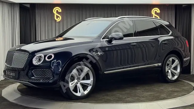 BENTLEY BENTAYGA 4.0 V8 Model 2020 from the dealer, soft-close doors, air suspension system, massage, SCLASS