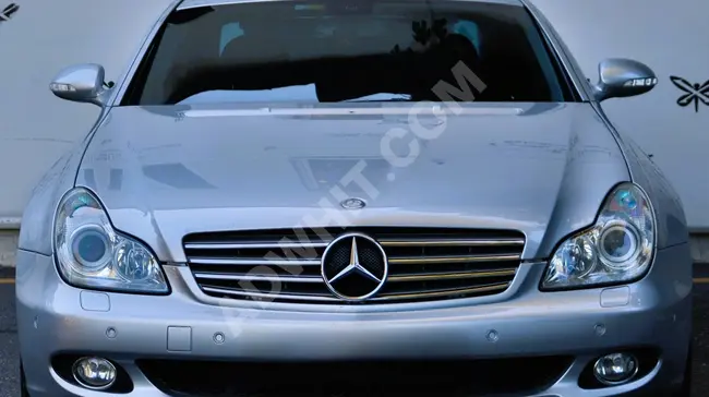 MERCEDES CLS 350 car, Model 2005, for sale by X-CLUSIVE.