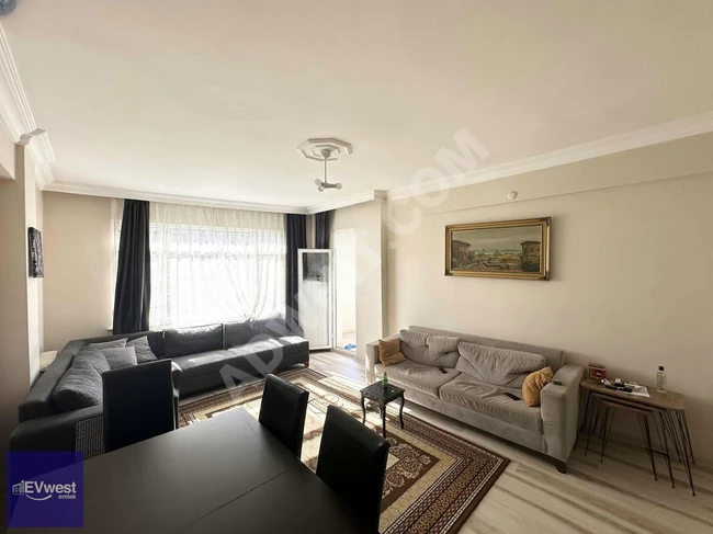 3+1 apartment on the middle floor within walking distance of BAKIRKÖY metro - from EVwest