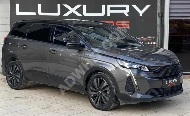 PEUGEOT 5008 GT EAT8 -نظام صوتي ,  شحن لاسلكي , مقاعد مدفأة - من LUXURY MOTORS