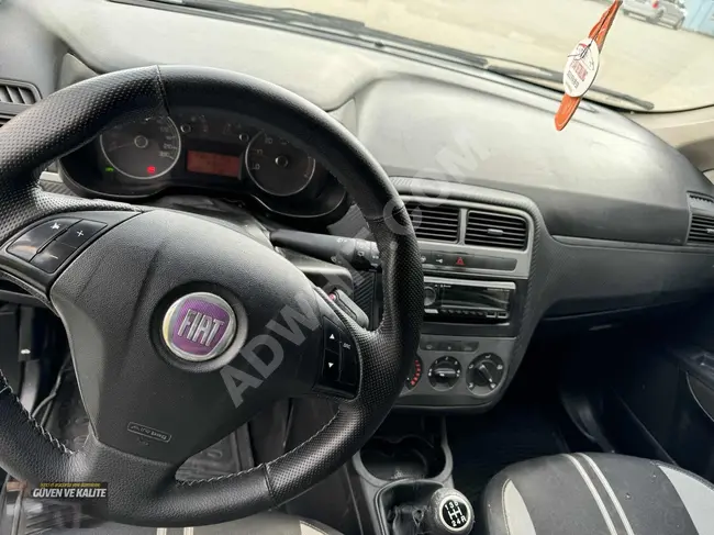 سيارة PUNTO Fiat  موديل 2009 بحالة ممتازة.