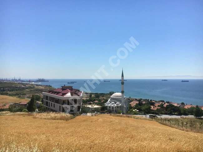 A plot of land measuring 1,035 m² with a sea view for applying for citizenship.