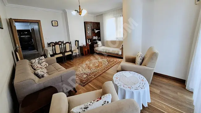 BAKIRKÖY BAHAR KONAKLARINDA 2 ODA 1 SALON 90 M2 1.KAT KAÇMAZZ