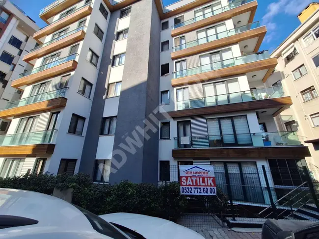 BAKIRKÖY BAHAR KONAKLARINDA 2 ODA 1 SALON 90 M2 1.KAT KAÇMAZZ