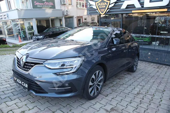 RENAULT MEGANE 1.3 TCE ICON, model 2023