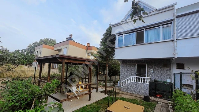 ERDEK ÇUĞRA MEVKİSİNDE 4 + 1 550m2 ARSA İÇİNDE VİLLA