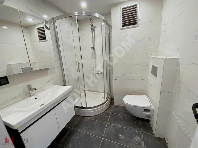 Apartment for rent 3+1 covering an area of 160 square meters, situated on a middle floor, newly built with an en-suite bathroom and two balconies in BEYLİKDÜZÜ.