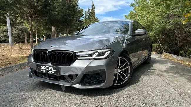 SER CAR RENTALDEN KİRALIK 2023 5.20 M/// SPORT (G30)