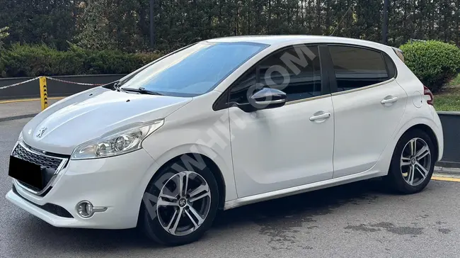 2015 - PEUGEOT 208 - عداد 168000 كم - ديزل - اوتوماتيك - من FEREC MOTORS