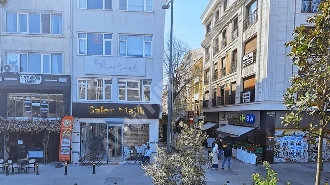 For sale, a full building with 5 floors with a total area of 600 square meters across from MARMARA in BAKIRKÖY.