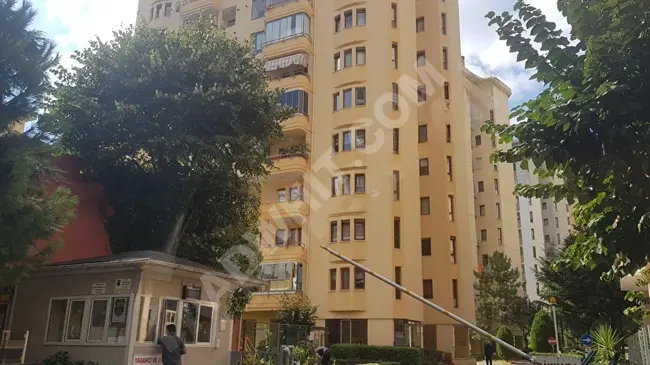 İSTANBUL KADIKÖY KOZYATAĞI ÇEBİ SİTESİNDE SATILIK DAİRE