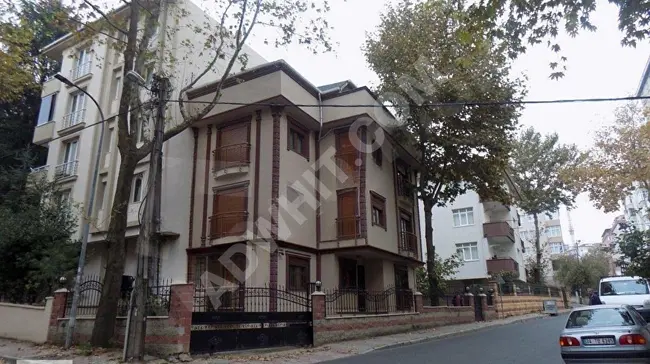 Triplex villa with a housing permit in Kartal Soğanlık