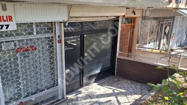 BAKIRKÖY KARTALTEPE DE 12 M2 KİRALIK DÜKKAN