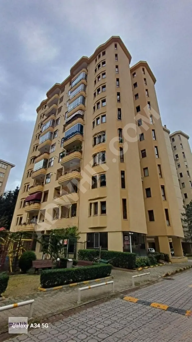 İSTANBUL KADIKÖY KOZYATAĞI ÇEBİ SİTESİNDE SATILIK DAİRE