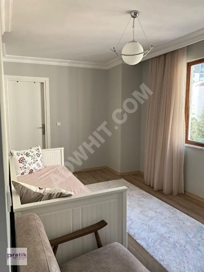 KARTAL YAKACIK ÇARŞI MAHALLE'SİNDE SATILIK 3+2 DUBLEKS  DAİRE