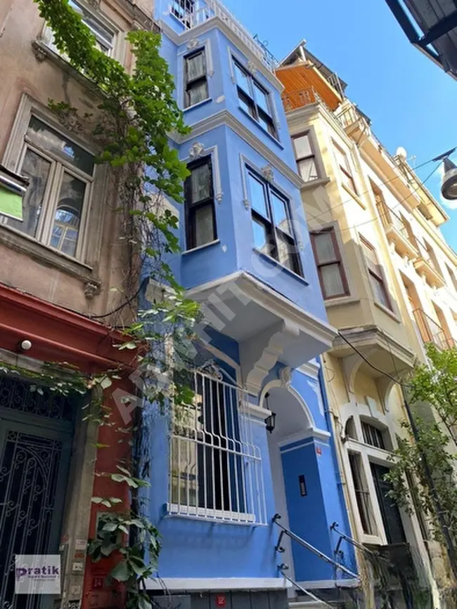 Building for sale on ASMALI MESCİT ŞEHBENLER Street in BEYOĞLU