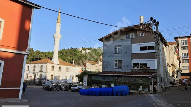 Building for sale at the price of an apartment in the village of Bozkurt İlişi.