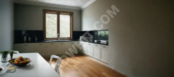 A spacious 2+1 apartment, on the middle floor, with a bathroom and parents' room, in BAHÇELİEVLER!!