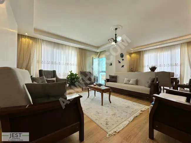 3+1 apartment for sale on a middle floor within a complex in BEYLİKDÜZÜ - ADNAN KAHVECİ area