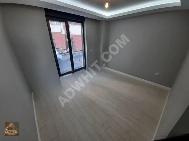 DELUXE 26' DAN YENİ BİNADA TAM MERKEZDE ARA KAT 2+1 75 m2 DAİRE