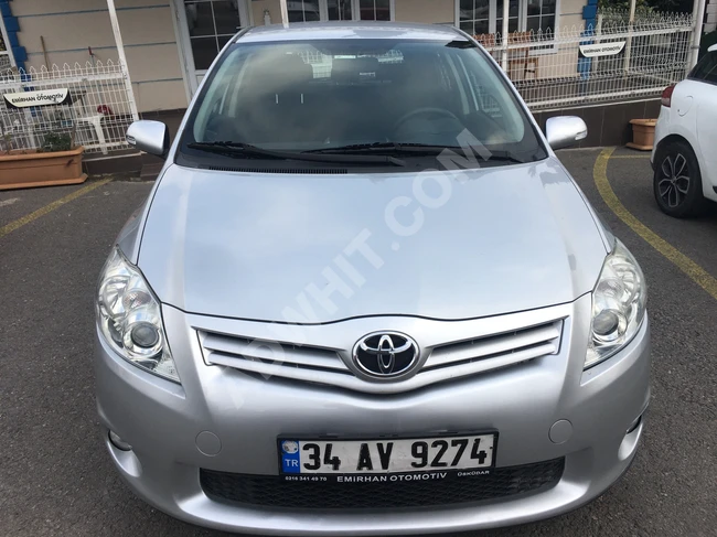 سيارة TOYOTA AURİS 1.4D-4D COMFORT EXTRA موديل 2012ناقل حركة يدوي