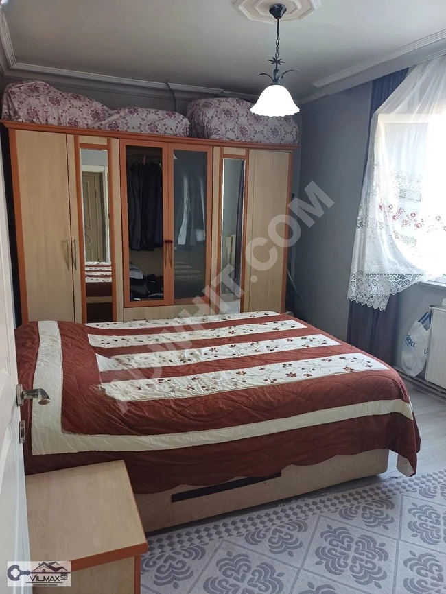 VILMAXDA,BAHÇELİEVLER,BALKONLU BAKIMLI 2+1 110M2 SATILIK DAİRE