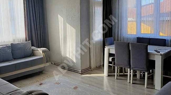 VILMAXDA,BAHÇELİEVLER,BALKONLU BAKIMLI 2+1 110M2 SATILIK DAİRE