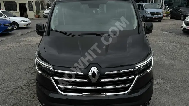 .2023 - Renault TRAFIC - مقاعد  8+1  - رخصة OTOMOBİL - بابين منزلقين - 170 حصان - اوتوماتيك  - مع مكيف - من ZENGİN