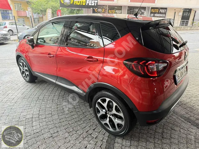 RENAULT CAPTUR automatic with no difference from the new one, from the first owner, with a dual color.