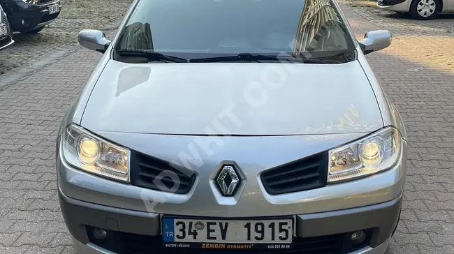 2007 - RENAULT MEGANE - ناقل حركة  اوتوماتيكي بالكامل - عداد مسافة 139000 كم - من ZENGİN