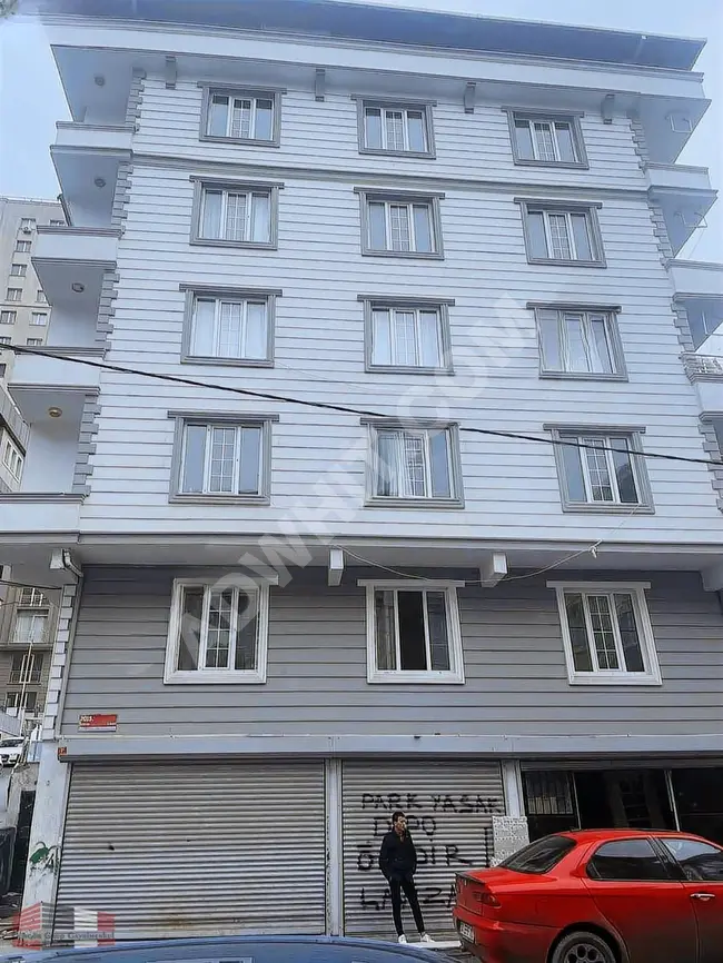 A full ownership building for sale in a central location in the Güzelyurt area.