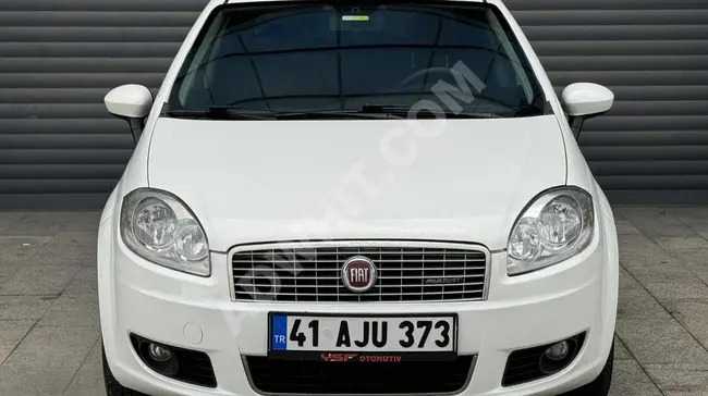 2012 - FIAT LINE 1.3 M.JET ACTIVE PLUS - The hood, glass roof, and trunk are all original.