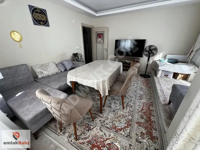 METROBÜSE 1DK.İSKANLI 2+1 ARAKAT DAİRE