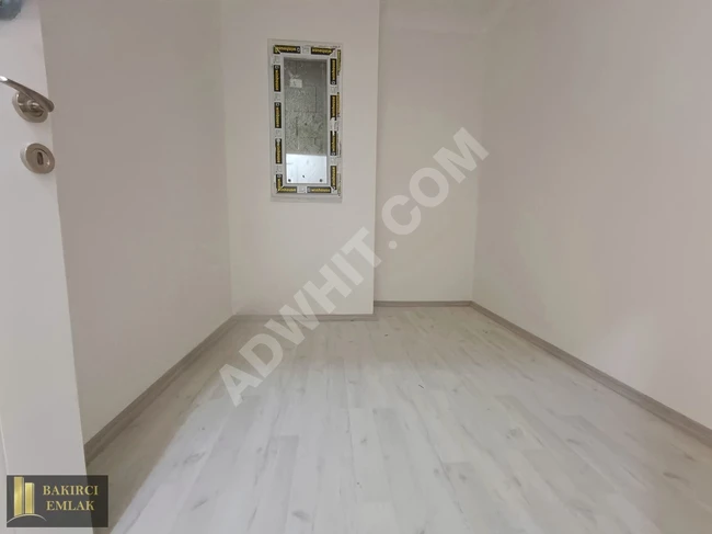 KÜÇÜKÇEKMECE SEFAKÖY TEVFİKBEYDE SATILIK SIFIR DAİRE ARA KAT 2+1