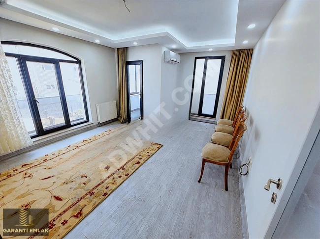 Duplex apartment for sale 5+2 with an area of 200 square meters and parking spaces.