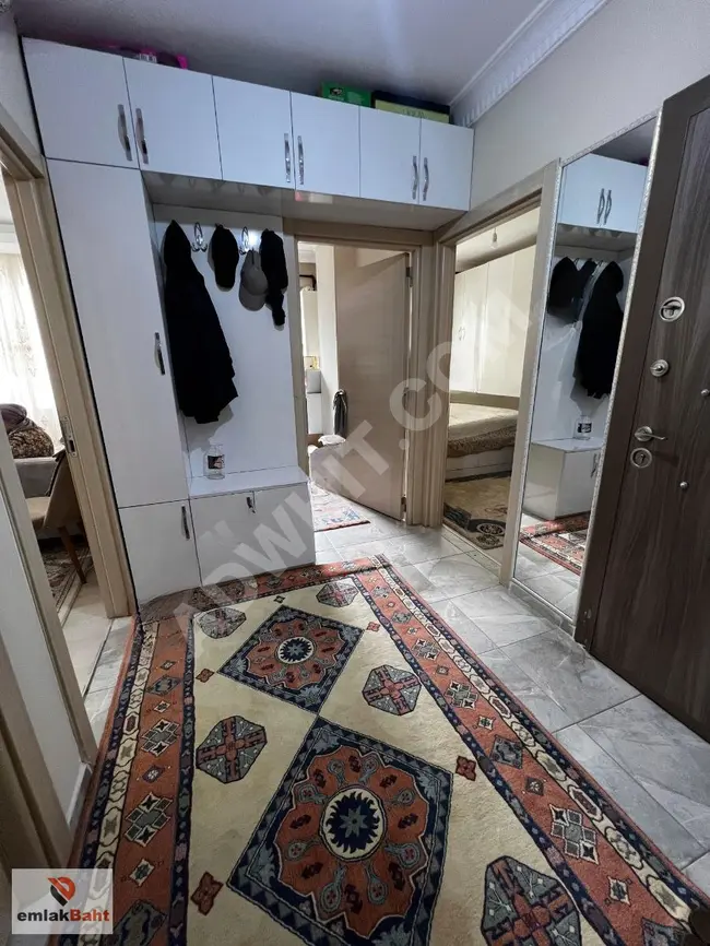 METROBÜSE 1DK.İSKANLI 2+1 ARAKAT DAİRE