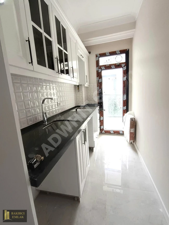 KÜÇÜKÇEKMECE SEFAKÖY TEVFİKBEYDE SATILIK SIFIR DAİRE ARA KAT 2+1