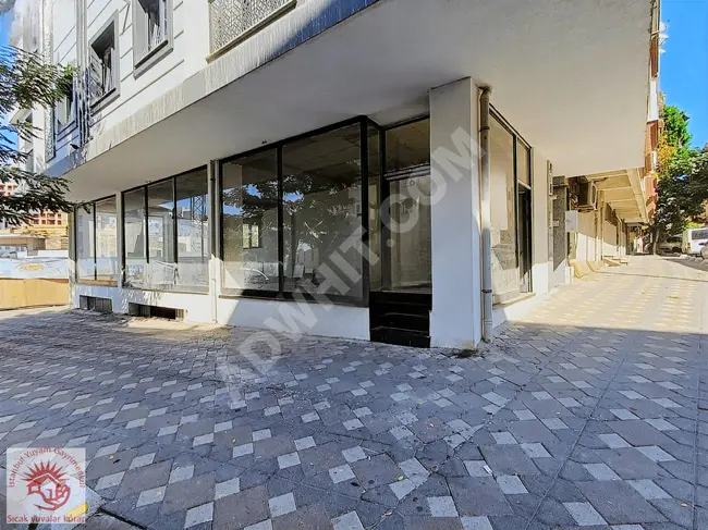 Commercial property for sale with an area of 110 square meters in the district of ZEYTİNBURNU Velifendi.