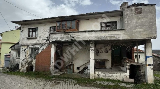 A two-story house with 3 apartments in BALIKESİR BİGADİÇ