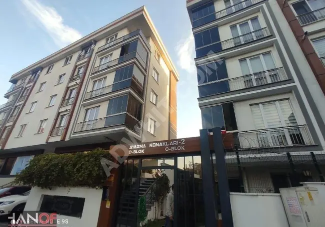 3+1 apartment on a middle floor for sale in a central location within a boutique complex in Beylikdüzü Kavaklı.