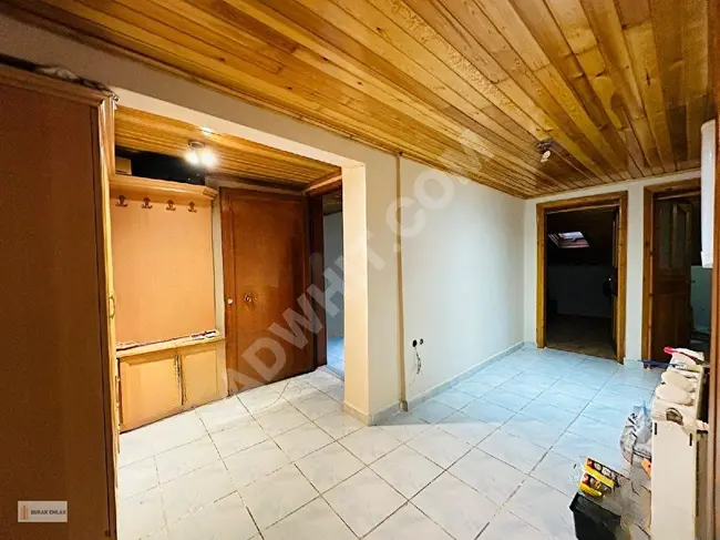 **BURAK **tan   CADDE  ÜSTÜ  2+1. 85m2. 4.KAT.  KİRALIK  TEMİZ  ÇATI  KATI  DAİRE