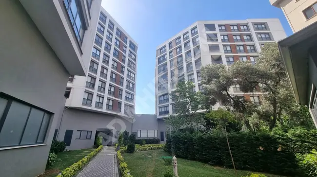 TUZLA'DA DENİZ MANZARALI SİTE İÇERİSİNDE GENİŞ 3+1 SATILIK DAİRE