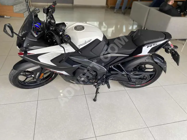 DEMİREL AUTODAN 2024 MODEL PULSAR RS200 HATASIZ BOYASIZ BAKIMLI.